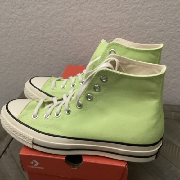 Converse Gender Inclusive Chuck Taylor® All Star® 70 High Top Sneaker - Picture 7 of 11